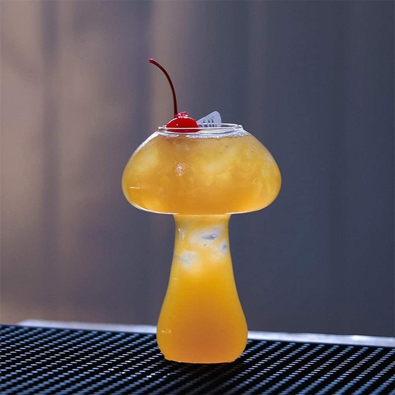 Roligt Cocktailglas Svamp
